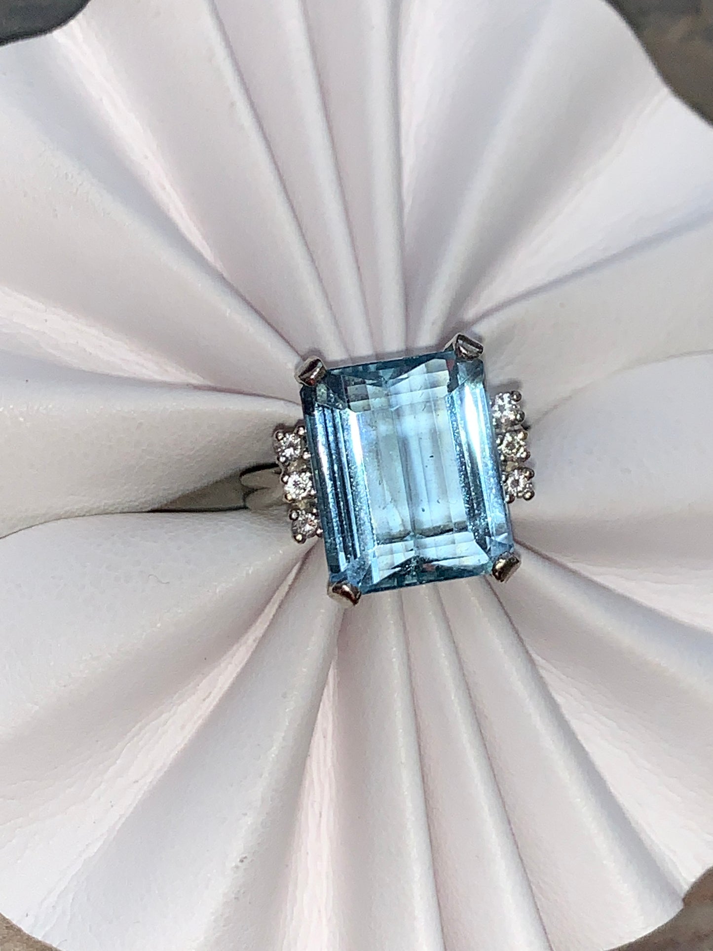 Vintage Natural 10ct. Aquamarine & Diamond Accented Ring - 14k White Gold - Circa 1970s